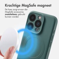 imoshion Color Backcover met MagSafe iPhone 15 Pro - Donkergroen