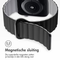 imoshion Magnetisch Siliconen bandje Apple Watch Series 1 t/m 9 / SE (38/40/41 mm) | Series 10 / 11 (42 mm) - Zwart / Grijs