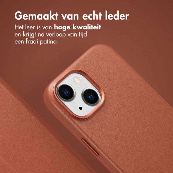 Accezz Leather Bookcase 2-in-1 met MagSafe Apple iPhone 15 - Sienna Brown