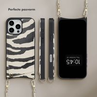 Selencia Nova Telefoonhoes met Koord en Pashouder Apple iPhone 16 Pro Max - Zazzy Zebra