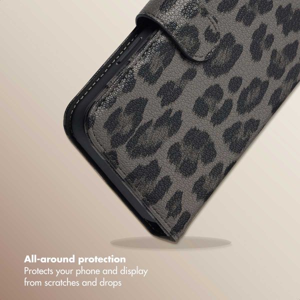 Selencia Sabi Bookcase with Leopard Print Apple iPhone 12 (Pro) - Midnight Black