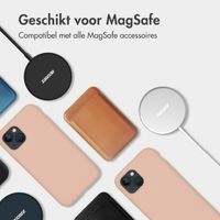 Accezz Liquid Silicone Backcover met MagSafe iPhone 15 Pro - Roze