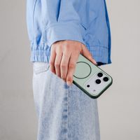 imoshion Colour Back Cover with Thin MagSafe Ring Apple iPhone 15 - Dark Green