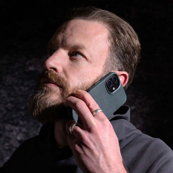 Accezz Vintage Leather Magsafe Backcover Apple iPhone 16 Pro - Smokey Green