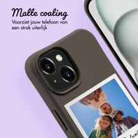 Gepersonaliseerd Color Backcover MagSafe met afneembaar koord en polaroid  iPhone 15 - Black Coffee