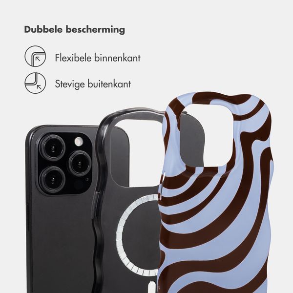 Selencia Vivid Wavy Backcover met MagSafe Apple iPhone 15 Pro - Dream Swirl Chocolate