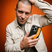 Callbuddy Hoesje met Strap Apple iPhone 16 Pro Max - Camo Orange