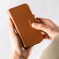 Accezz Leather Bookcase 2-in-1 met MagSafe Samsung Galaxy S24 Plus - Sienna Brown