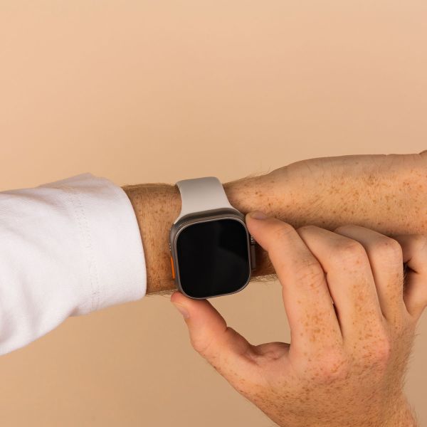 imoshion Siliconen⁺ bandje Apple Watch Series 1 t/m 11 / SE / Ultra (44/45/46/49 mm) - Maat M/L - Stone