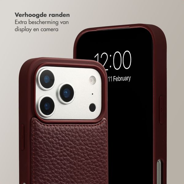 Selencia Nova Telefoonhoes met Koord en Pashouder Apple iPhone 17 Pro - Bold Burgundy