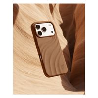 iDeal of Sweden Soft Swirl Silicone MagSafe Case Apple iPhone 17 - Salted Caramel
