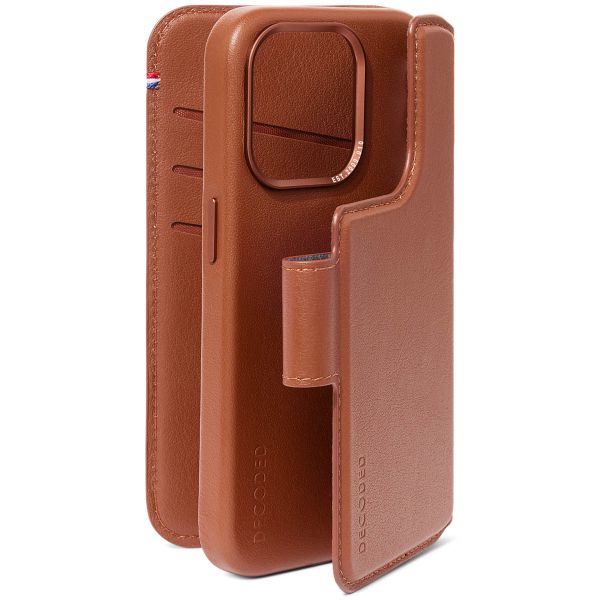 Decoded 2 in 1 Leather Bookcase Apple iPhone 15 Pro - Tan