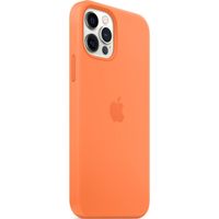 Apple Silicone Backcover MagSafe iPhone 12 (Pro) - Kumquat