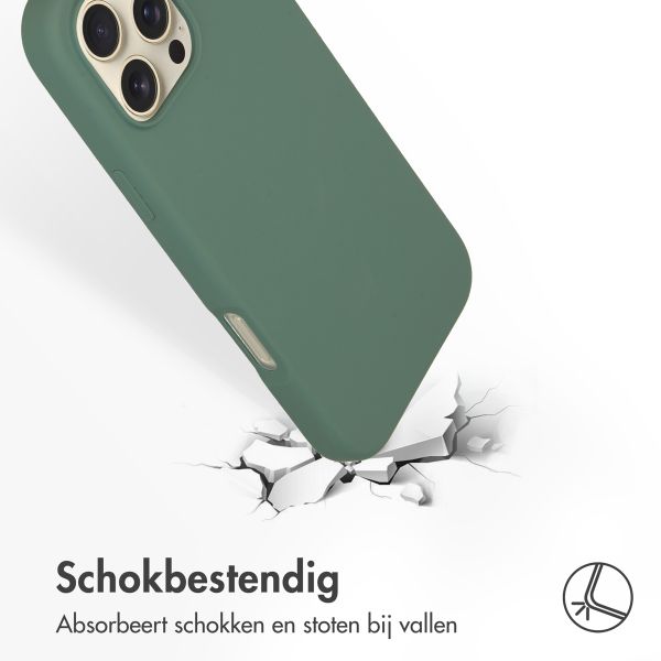 Accezz Liquid Silicone Backcover met MagSafe Apple iPhone 16 Pro Max - Donkergroen