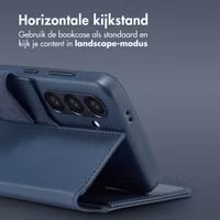 Accezz Leather Bookcase 2-in-1 met MagSafe Samsung Galaxy S24 - Nightfall Blue