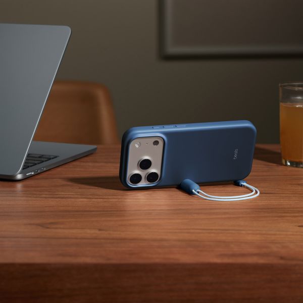 Beats Kickstand Case met MagSafe en Camera Control Apple iPhone 17 Pro Max - Bedrock Blue