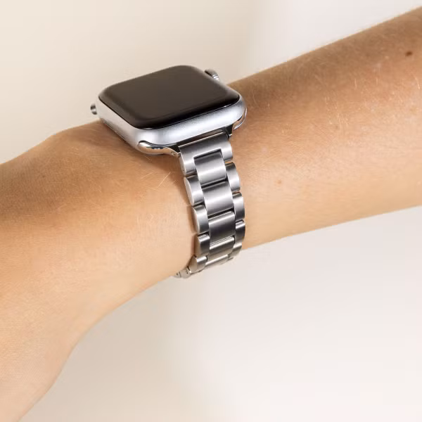 Selencia Slim Steel schakelbandje Apple Watch Series 1 t/m 9 / SE (38/40/41 mm) | Series 10 / 11 (42 mm) - Zilver