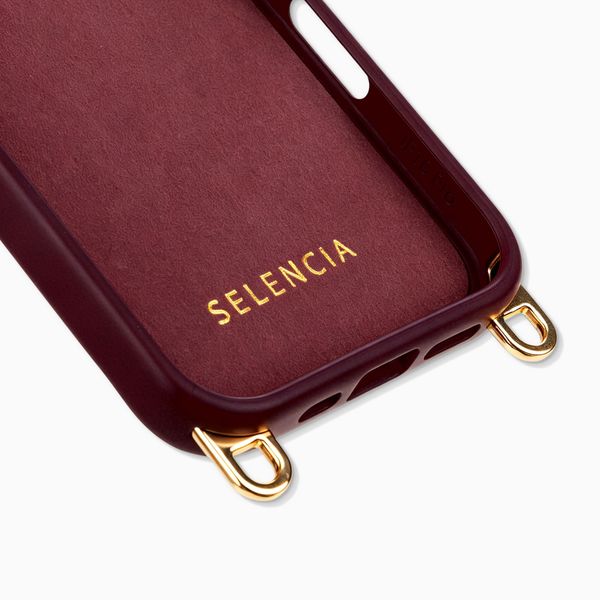 Selencia Rivièra MagSafe Backcover met afneembare haakjes Apple iPhone 16 Pro Max - Bold Burgundy