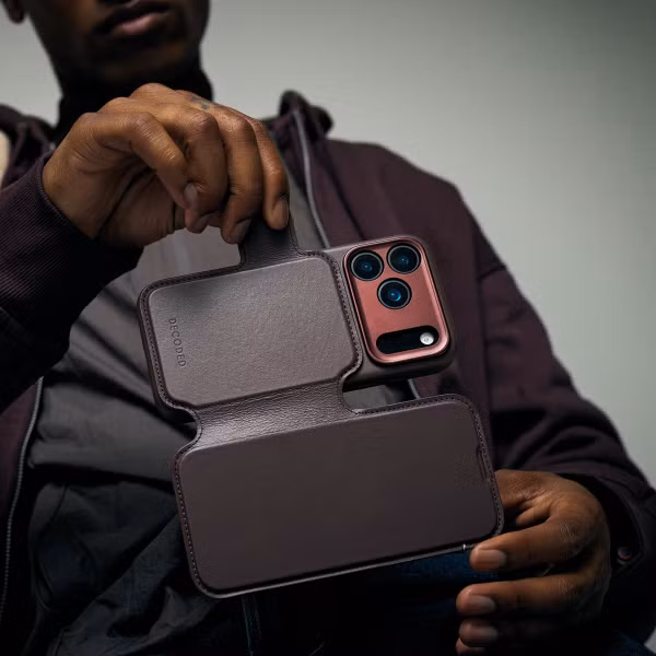 Decoded 2 in 1 Leather Detachable Wallet MagSafe Apple iPhone 17 - Zwart