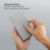 Selencia Olyn Uitneembare Bookcase met MagSafe Apple iPhone 14 / 13 - Grijs