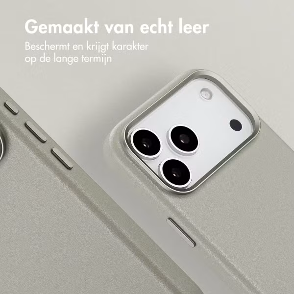Accezz MagSafe Leather Backcover Apple iPhone 18 Pro / 17 Pro - Light Grey