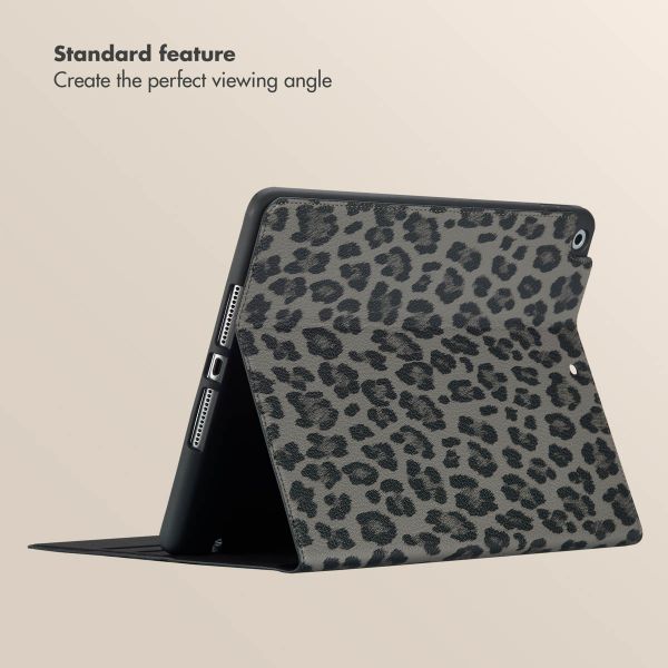 Selencia Sabi Bookcase with Leopard Print Apple iPad 9 (2021) 10.2 inch / iPad 8 (2020) 10.2 inch / iPad 7 (2019) 10.2 inch - Midnight Black