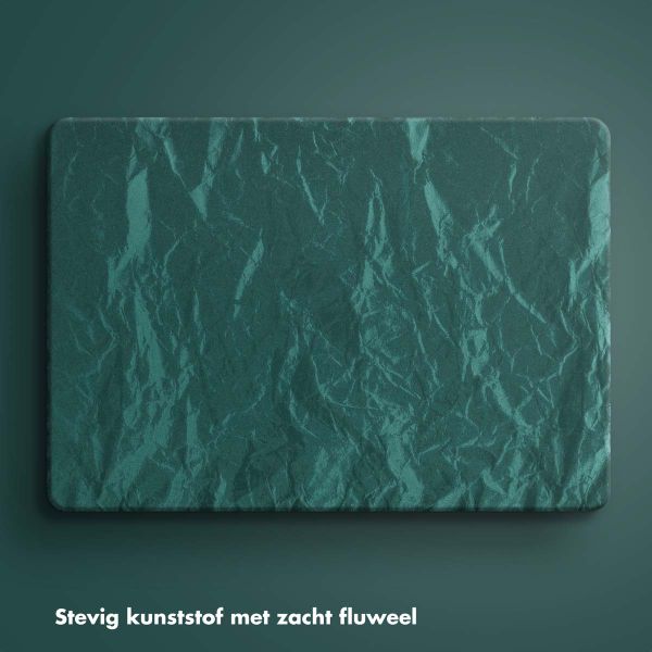 Selencia Fluwelen Cover Apple MacBook Pro 13 inch (2020 / 2022) - Donkergroen