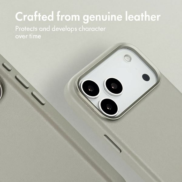 Accezz Leather Back Cover with MagSafe Apple iPhone 18 Pro Max / 17 Pro Max - Light Grey