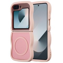 Selencia Wavy Backcover met MagSafe Samsung Galaxy Z Flip 6 - Soft Pink