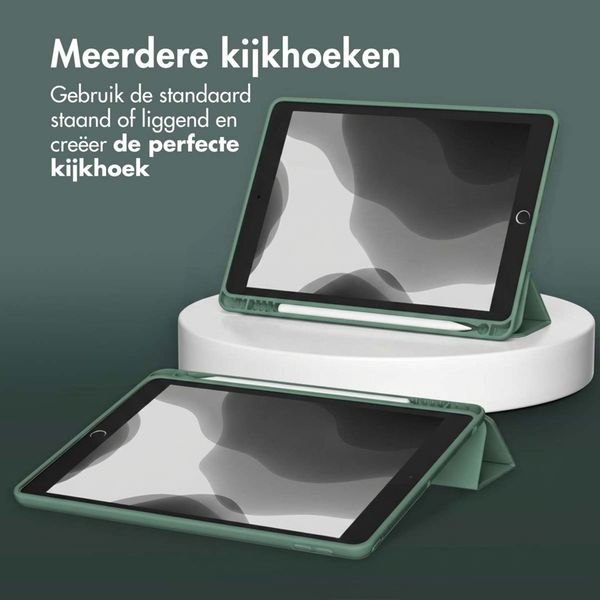 Accezz Smart Silicone Bookcase Apple iPad 9 (2021) 10.2 inch / iPad 8 (2020) 10.2 inch / iPad 7 (2019) 10.2 inch - Donkergroen