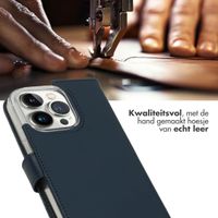 Selencia Echt Lederen Bookcase iPhone 14 Pro - Blauw