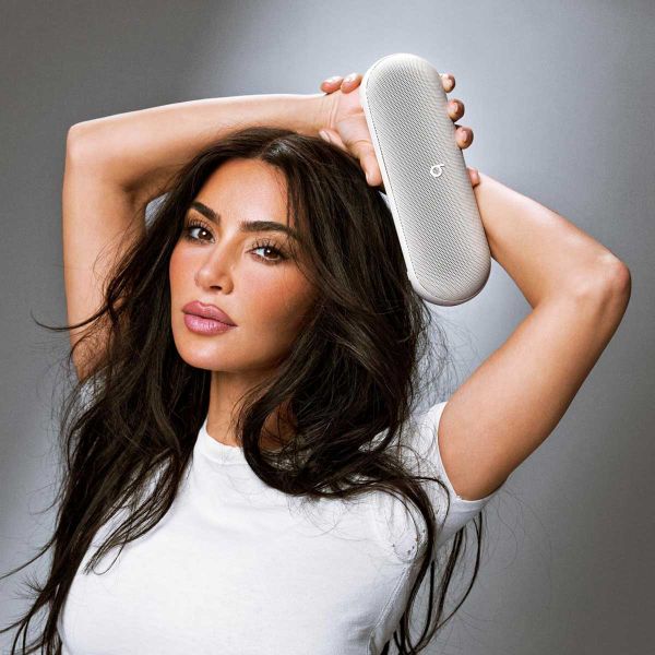 Beats Pill x Kim Kardashian Bluetooth Speaker - Gen3 - Light Gray