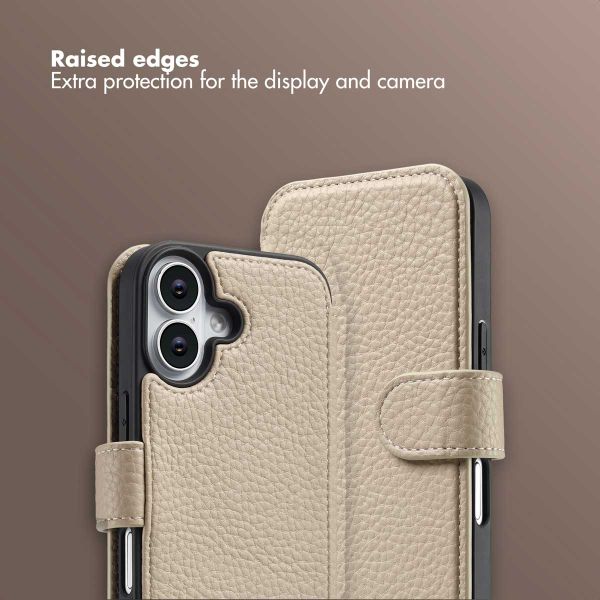 Selencia Riva Bookcase with MagSafe and phone strap Apple iPhone 17 - Beige
