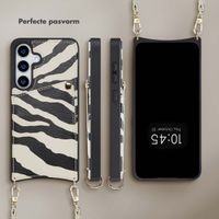 Selencia Nova Telefoonhoes met Koord en Pashouder Samsung Galaxy S24 / S25 - Zazzy Zebra