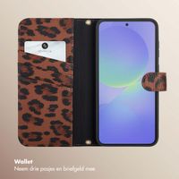Selencia Sabi Bookcase met Panterprint Samsung Galaxy A36 / A56 - Mocha Brown