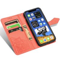 Mandala Bookcase iPhone 12 (Pro) - Rood