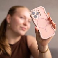 Selencia Wavy Backcover met MagSafe Apple iPhone 14 Pro - Soft Pink