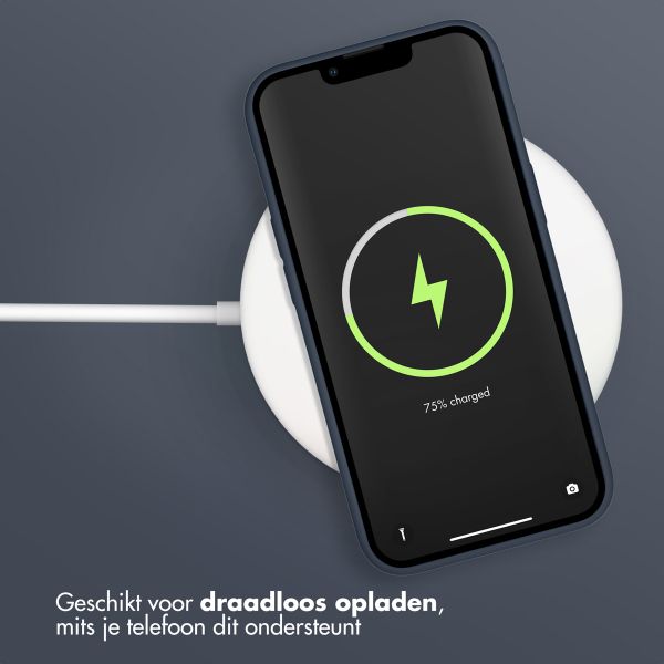 Accezz Liquid Silicone Backcover Apple iPhone 13 - Donkerblauw