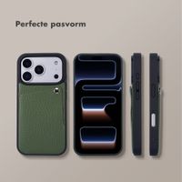 Selencia Riva Backcover met Pashouder Apple iPhone 17 Pro - Sage Green