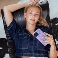 Selencia Vivid Backcover met MagSafe Apple iPhone 15 Pro - Fresh Paint Flower Orange