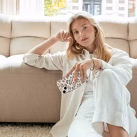 Selencia Sabi Backcover Panterprint met MagSafe Apple iPhone 16 Pro - Soft Ivory