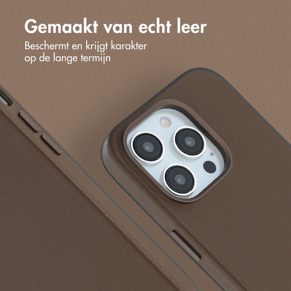 Accezz MagSafe Leather Backcover Apple iPhone 14 Pro - Coffee Brown