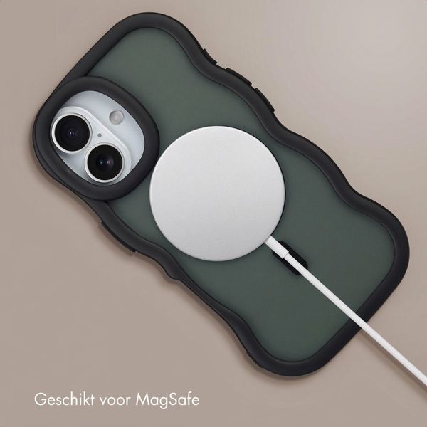 Selencia Wavy Backcover met MagSafe Apple iPhone 16 - Zwart
