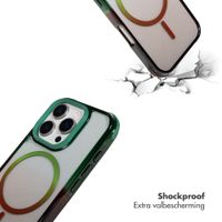Selencia Gradient Backcover met MagSafe Apple iPhone 16 Pro - Groen / Bruin