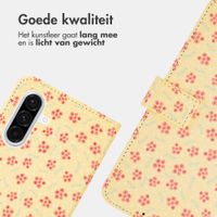 imoshion Design Bookcase Samsung Galaxy A36 - Sunny Yellow Petite Flowers
