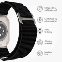 imoshion Nylon Alpine bandje Apple Watch Series 1 t/m 9 / SE (38/40/41 mm) | Series 10 / 11 (42 mm) - Zwart