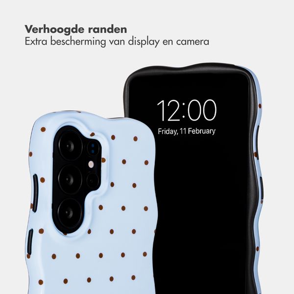 Selencia Vivid Wavy Backcover met MagSafe Samsung Galaxy S26 Ultra - Happy Dots Digital Sky