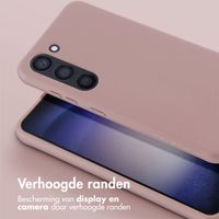 Selencia Siliconen hoesje met afneembaar koord Samsung Galaxy S23 - Sand Pink