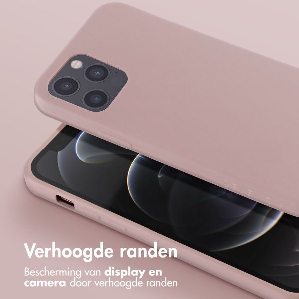 Selencia Siliconen hoesje met afneembaar koord iPhone 12 (Pro) - Sand Pink