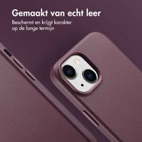 Accezz MagSafe Leather Backcover iPhone 15 - Heath Purple